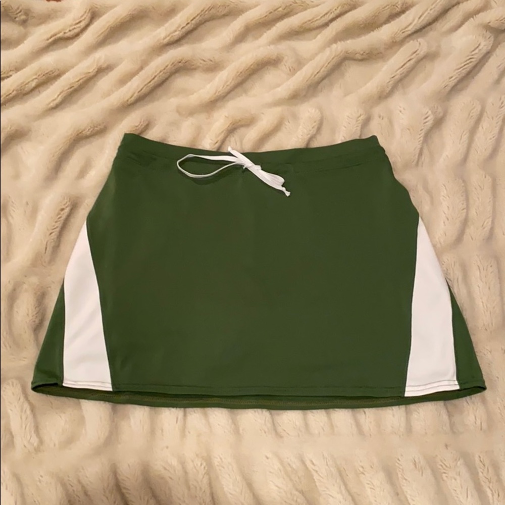 Athleta Green and White Skort